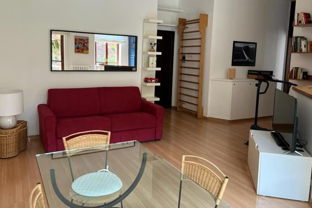 Appartement Nice And Cosy Flat In Central Area Milaan